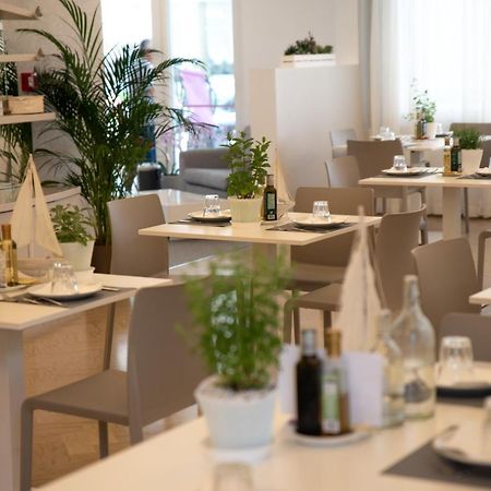 Hotel San Gottardo Riccione Zewnętrze zdjęcie
