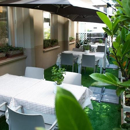 Hotel San Gottardo Riccione Zewnętrze zdjęcie